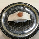 はま寿司 - 北海道産ゆきほまれ大豆の湯葉を使用したといわれる、手汲み湯葉の握り（梅肉添え）
