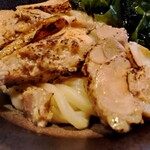 ヨコクラうどん - 鶏チャー葱炙油うどん(大)