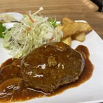 Motsu Baru Gen - 日替わりランチ煮込みハンバーグ