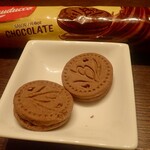 Hugo's Foods - 「ビスコイト　レチェアード　チョコラテ」サンパウロ近郊のバウドッコさんの