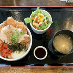 セントポールの隣り - 白いカツ丼 ¥768