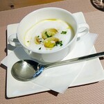 Ris. - 白葱とじゃが芋のスープ