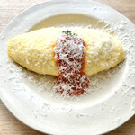 カフェ フオネ - オムライス・自家製ケチャップのチーズトッピング