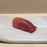 銀座 鮨 奈可久 - 見事なグラデーション✧︎赤身のコクと脂のバランスが最高です。