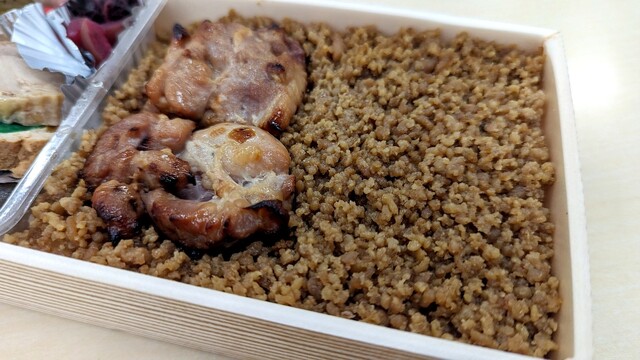 有限会社 九十九鶏本舗 - 北山形（弁当）の写真