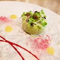 スブリム - 前菜 ズワイガニ　マスカルポーネ　フランボワーズ