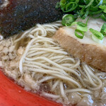 Sanuki Udon Seimen Do Iten - 極細麺は結構な極細麺。
                        (北海道産ブランド小麦 春よ恋 を使用)