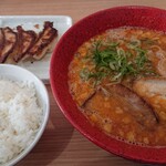 豚骨ラーメン てっぺん - 