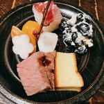 194212529 - 黒豆の白和え、鯛寿司、金柑、ローストビーフ、厚焼き卵、ヒラメ