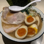 地鶏豚骨らーめん ひなわ - 