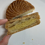 パティスリー・パリセヴェイユ - ピティビエ　600円。