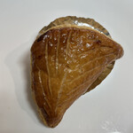 パティスリー・パリセヴェイユ - アップルパイ。ショウソン　ポンム　500円。