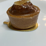 パティスリー・パリセヴェイユ - アイシングがうまい。ボンブ　アマンド　シトロン　500円。