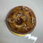 パティスリー・パリセヴェイユ - パンオレザン　350円。