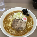 庵悟 - 海老味噌ラーメン大盛♪ 限定は月単位で切り替わる。去年も確かこれは啜った記憶がある…