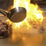 神戸牛 鉄板焼 リオ - 正面で焼いてもらえる鉄板焼