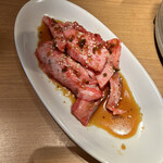 Yakiniku Izakaya Maru Ushimi-To - 