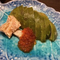 魚屋あらまさ 川崎店 - アボカドの蕎麦つゆ漬け　700円