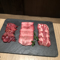 神楽坂焼肉 Kintan - 30日熟成 タン先 タン中 タン元