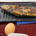 四日市ヒモノ食堂 - 皮側じゃ焦げ目が見られますが焦げ臭くはありません。