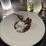 Alternative - ❷ベキャスのビスク、ローズマリーの泡内臓のラビオリ。