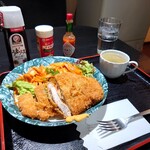 ほびーい喫茶店 - カツナポリタン 750円(税込)。