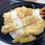 さぬきうどんの駅 綾川 - えび天とじ丼 400円（ごはん小ぐらい）