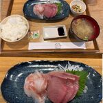 HAMAKAZE Cafe - おさかなキッチンみやづ内のハマカゼで刺身定食(地場水揚げ天然ぶりとスズキ)食彩品館.jp撮影