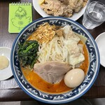 麺工房 しゅはり屋 - 辛い煮干し味噌らーめん(ワンタン、味玉TP)