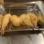 串かつ 七福神 - 串かつ 盛り合わせ 6本（牛・エビ・うずら・キス・れんこん・青とう）