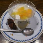 迦陵 - 杏仁豆腐風 毎回食べるデザートはとにかく美味しいです