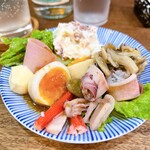 朝めし酒場 ナニコレ食堂 - 