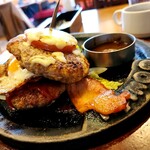 トマト＆オニオン - メガトンハンバーグ