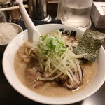 らーめん 天の道 - 醤油ラーメン¥700＋大盛¥100＋チャーシュー3枚¥300