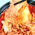 麺辛屋 二代目 美國 - 豚肉とキャベツが甘い。これでご飯を食べスープをすすると、お米も甘く感じます。