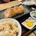 194261412 - 弓かつ定食(230g) 