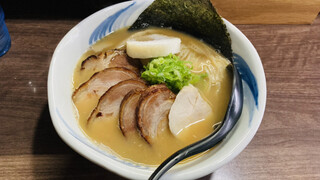 我流麺舞 飛燕 - 鶏白湯醤油＋チャーシュー　¥1050