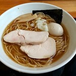 Menya Ikkaku - 味玉鶏・煮干しらーめん 900円税込