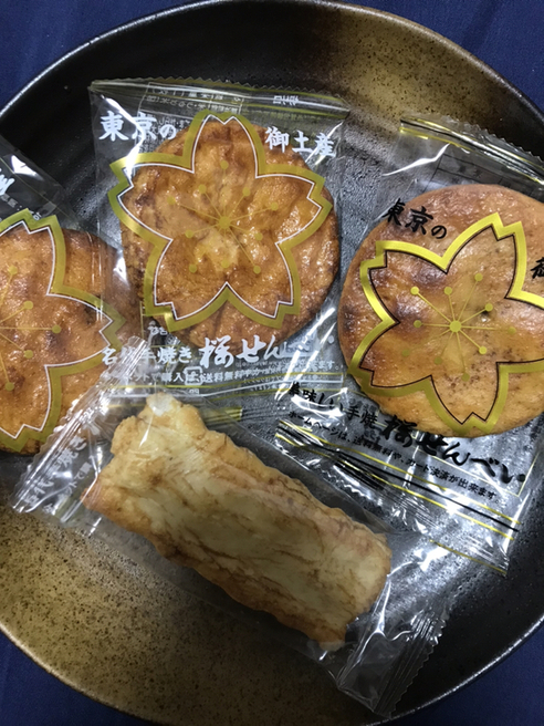 写真 : 桜せんべい - 三ノ輪橋/和菓子 | 食べログ