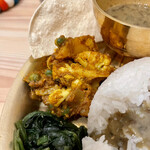 スパイスカレー あかつ亭 - カリフラワーのタルカリ