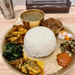 スパイスカレー あかつ亭 - ダルバート 大根と鯖のカレー