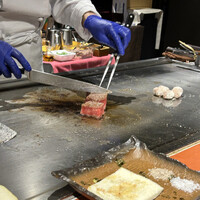 宮崎尾崎牛 鉄板焼き 吟 梅田ヒルトンプラザウエスト - 