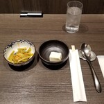 四川飯店 - 先行・小鉢。