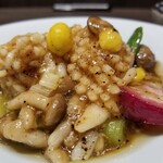四川飯店 - イカの黒胡椒炒め。