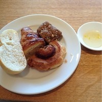 TOOTH TOOTH GARDEN RESTAURANT - 食べ放題のパン