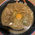 麺家　味勲拉 - 徳島らーめん 780円