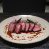 肉とワイン みなもと - 猪のローストと鎌倉野菜のグリル ラケソース