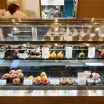 テタンレール - ショーケース全体像