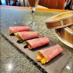 中国料理 「王朝」 - 小籠包と北京ダックロールを心ゆくまで（60分まで）