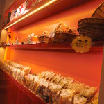 マンジェ・ササ - 焼き菓子の棚